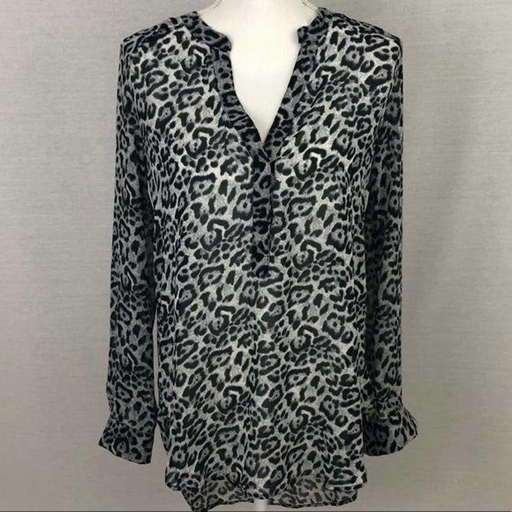 Lumiere High-Low Leopard Print Top Size Small